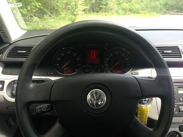 Volkswagen Passat 2006 photo 17