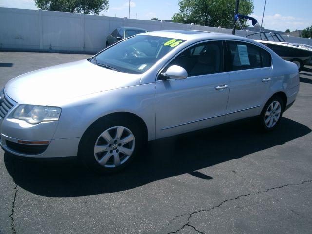 Volkswagen Passat 2006 photo 2