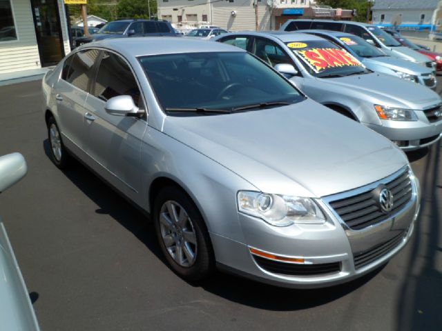 Volkswagen Passat 2006 photo 1