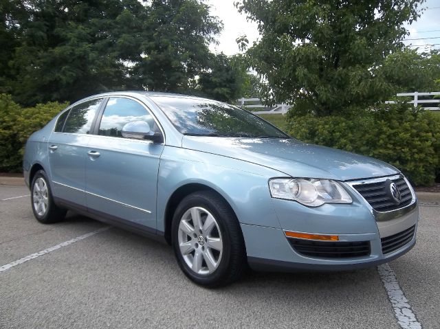 Volkswagen Passat 2006 photo 2