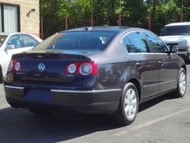 Volkswagen Passat 2006 photo 2