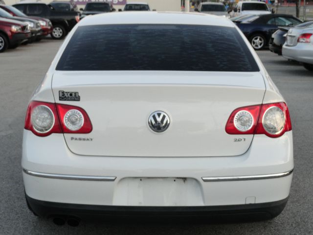 Volkswagen Passat 2006 photo 1