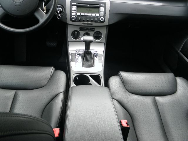 Volkswagen Passat 2007 photo 17