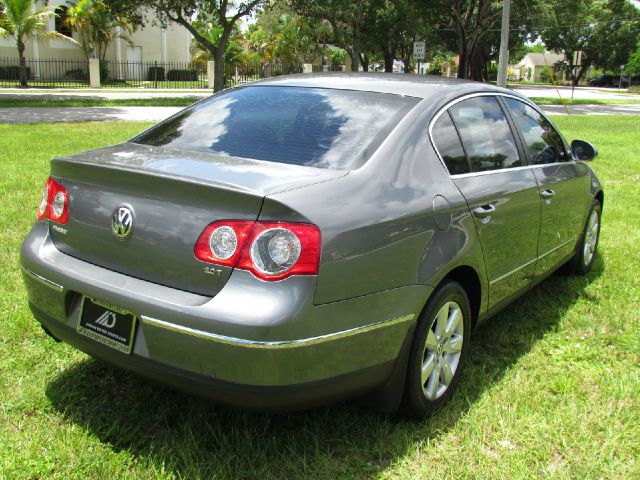 Volkswagen Passat 2007 photo 1