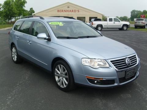 Volkswagen Passat Touring W/ Stow-n-go Wagon