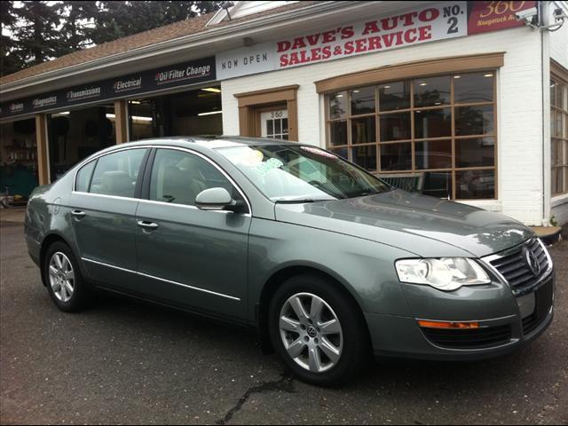 Volkswagen Passat Wagon SE Sedan