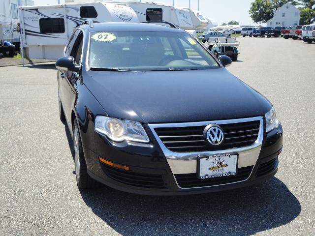 Volkswagen Passat Wagon SE Wagon