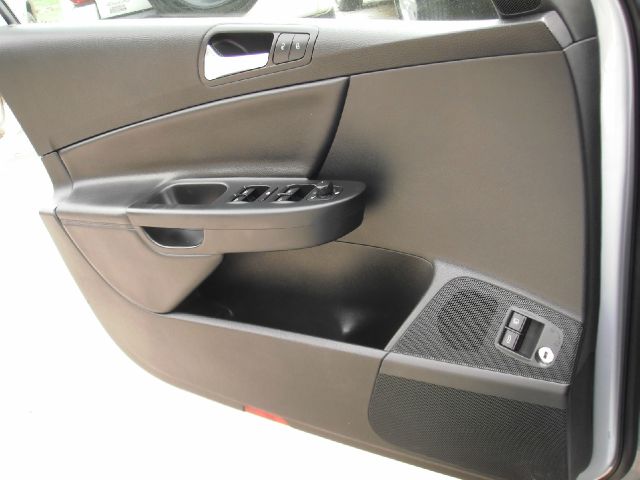 Volkswagen Passat 2007 photo 13