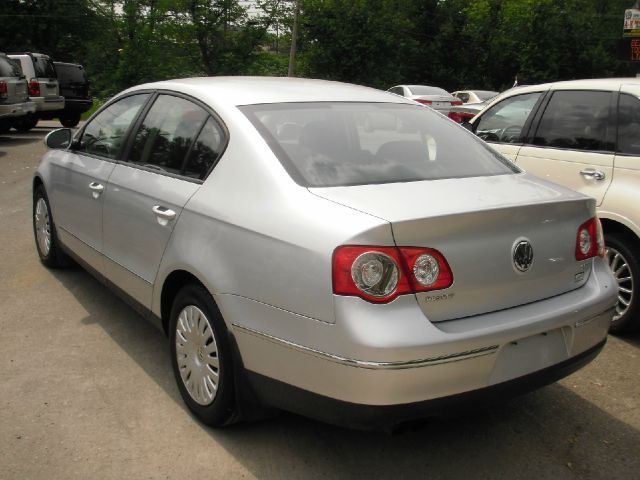 Volkswagen Passat 2007 photo 18