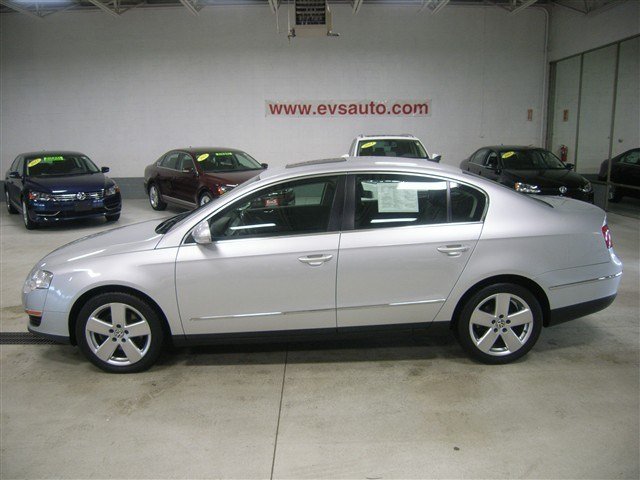 Volkswagen Passat 2008 photo 1