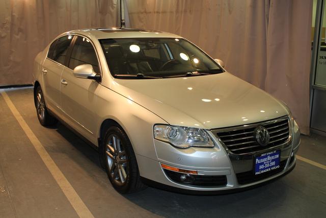 Volkswagen Passat 2008 photo 1