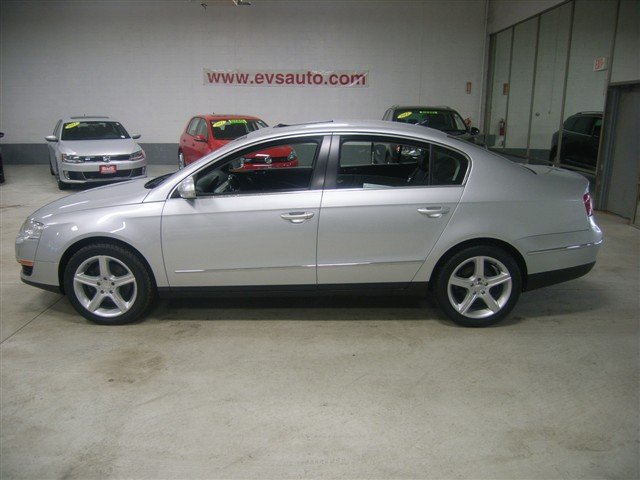 Volkswagen Passat 2008 photo 1