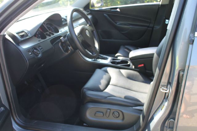 Volkswagen Passat 2008 photo 18