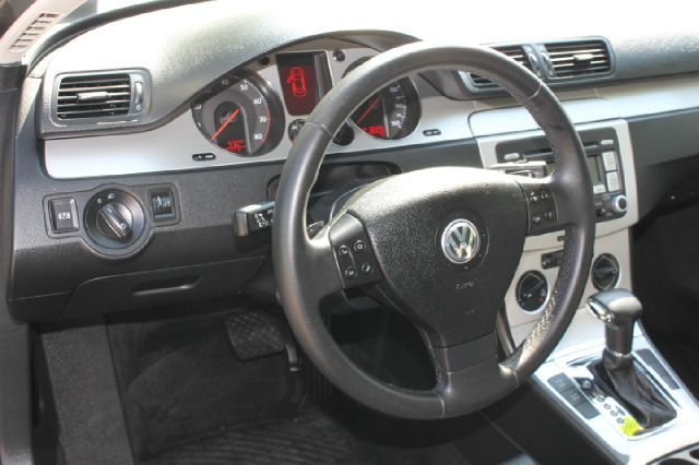 Volkswagen Passat 2008 photo 9