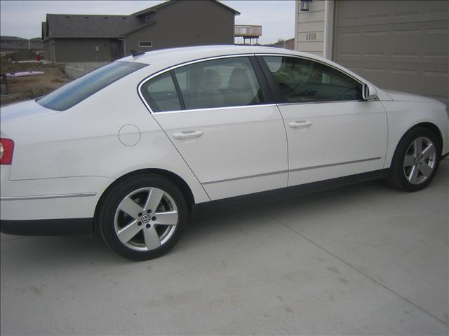 Volkswagen Passat 2008 photo 3