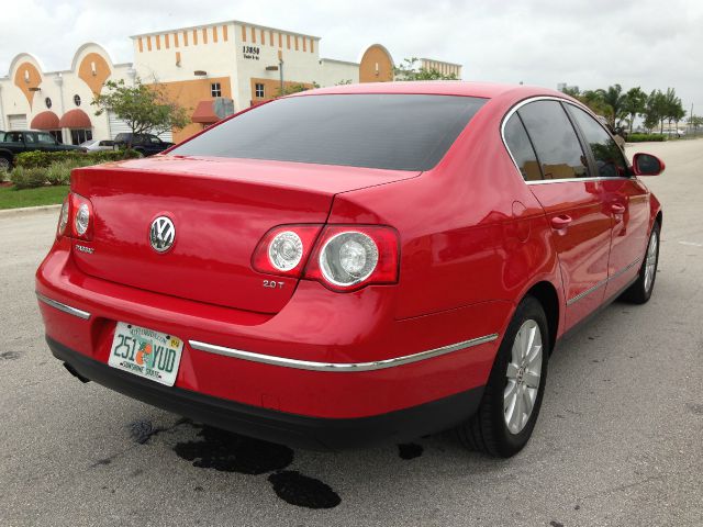 Volkswagen Passat 2008 photo 1