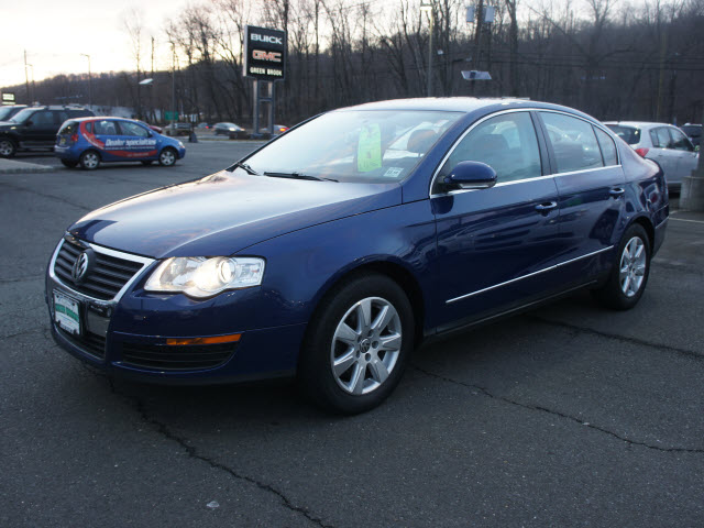 Volkswagen Passat 2008 photo 2