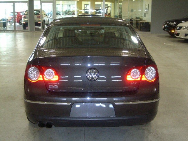 Volkswagen Passat 2008 photo 2