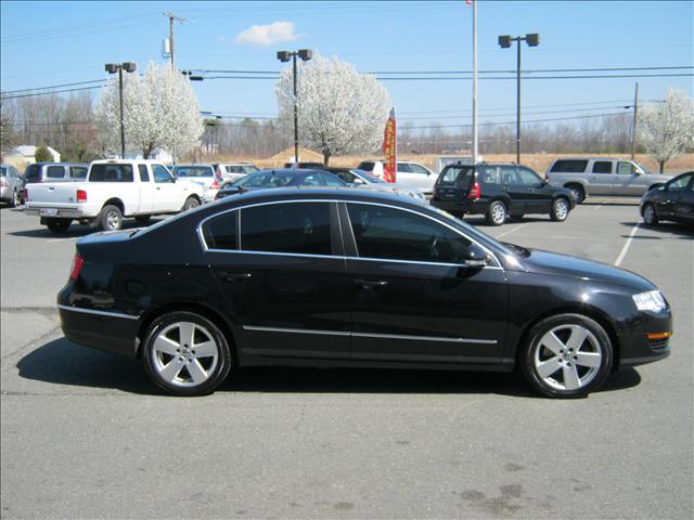 Volkswagen Passat 2008 photo 2