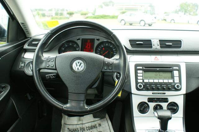 Volkswagen Passat 2008 photo 13