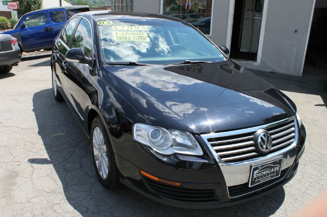 Volkswagen Passat 2008 photo 1