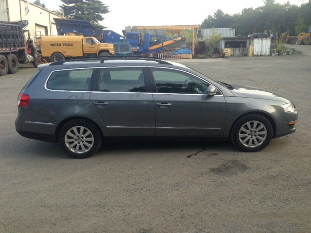 Volkswagen Passat 2008 photo 1