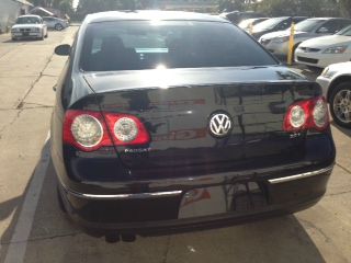 Volkswagen Passat 2008 photo 2