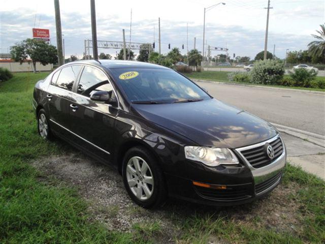 Volkswagen Passat 2008 photo 1