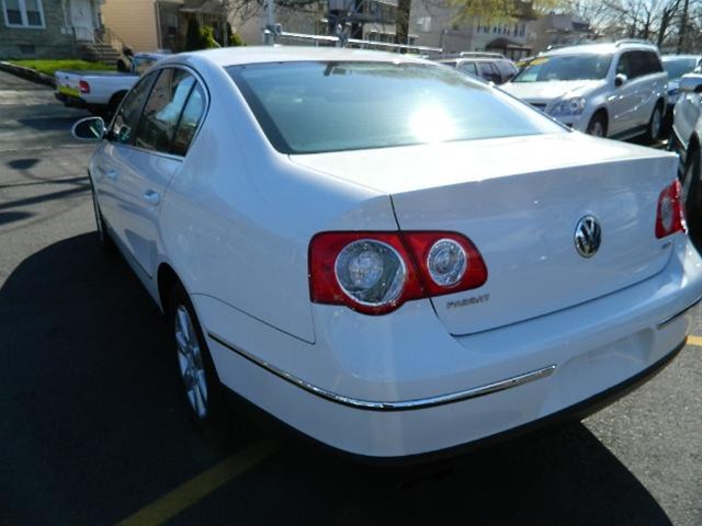 Volkswagen Passat 2008 photo 2