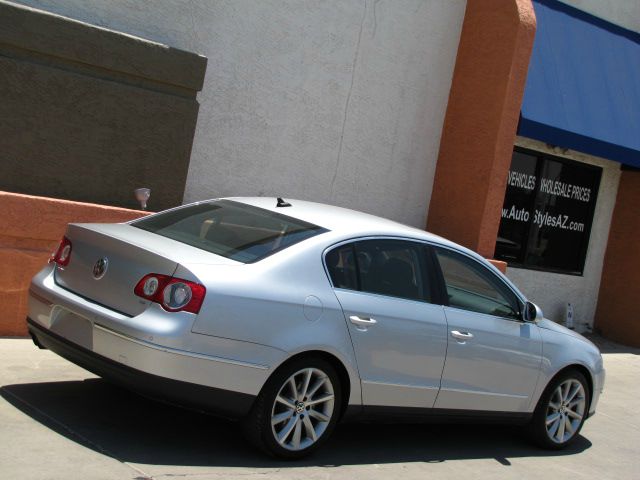 Volkswagen Passat 2008 photo 16