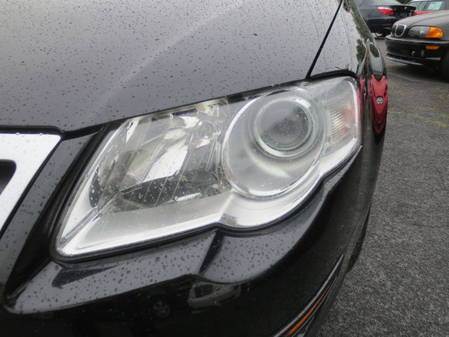 Volkswagen Passat 2009 photo 4