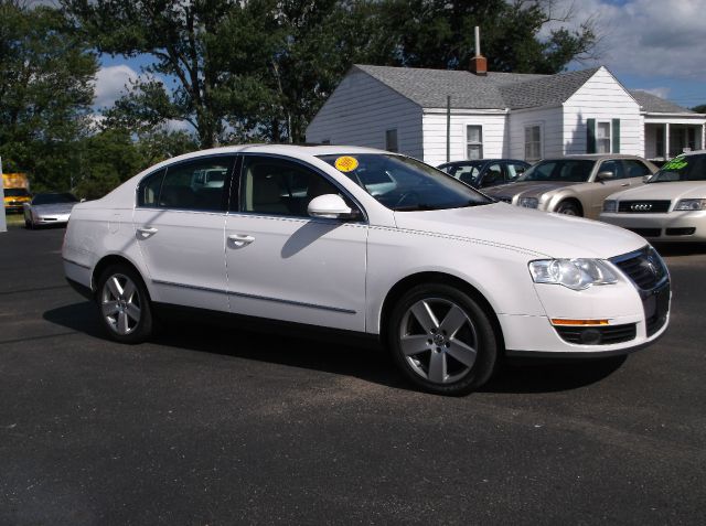 Volkswagen Passat 2009 photo 2