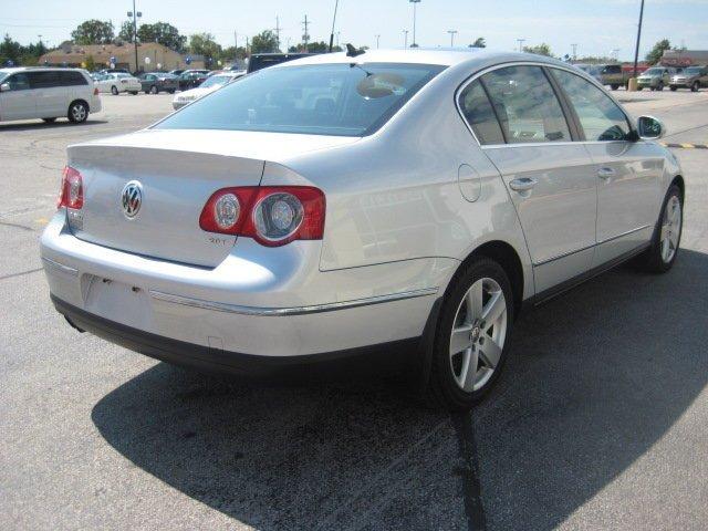 Volkswagen Passat 2009 photo 3