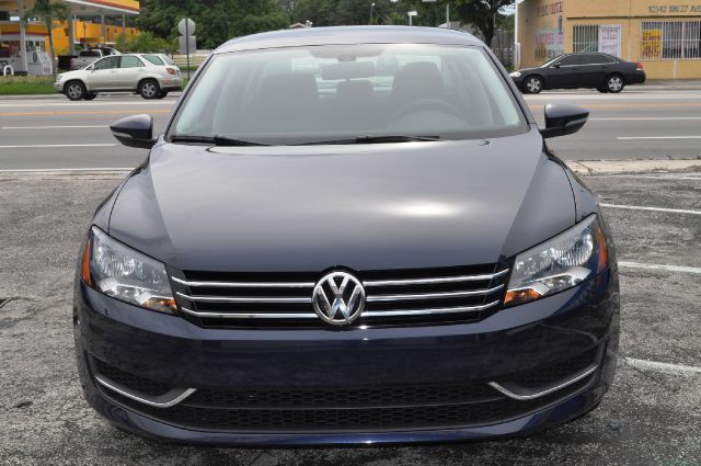 Volkswagen Passat 2012 photo 3