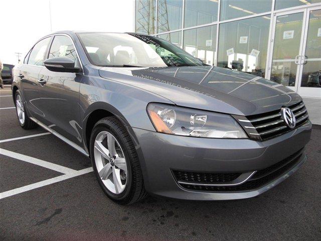 Volkswagen Passat 2012 photo 4