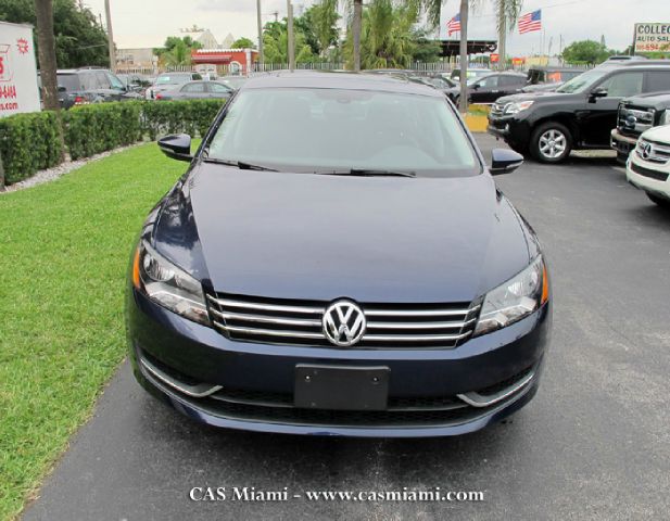 Volkswagen Passat 2012 photo 3