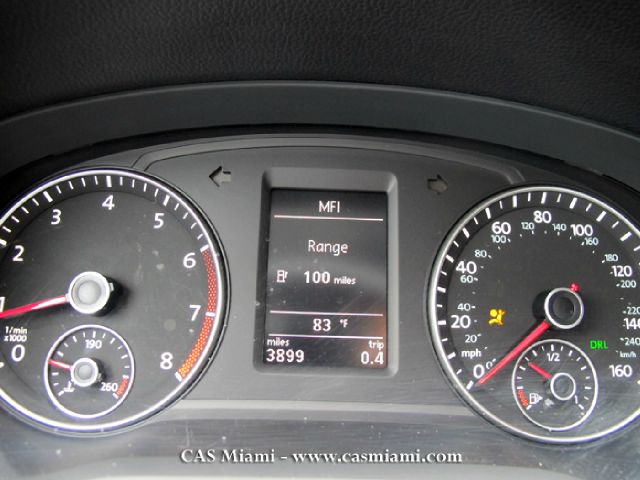 Volkswagen Passat 2012 photo 5