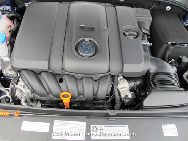 Volkswagen Passat 2012 photo 6