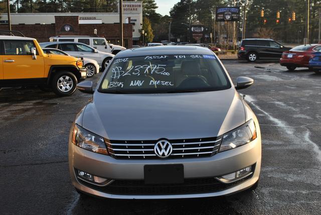 Volkswagen Passat 2012 photo 3