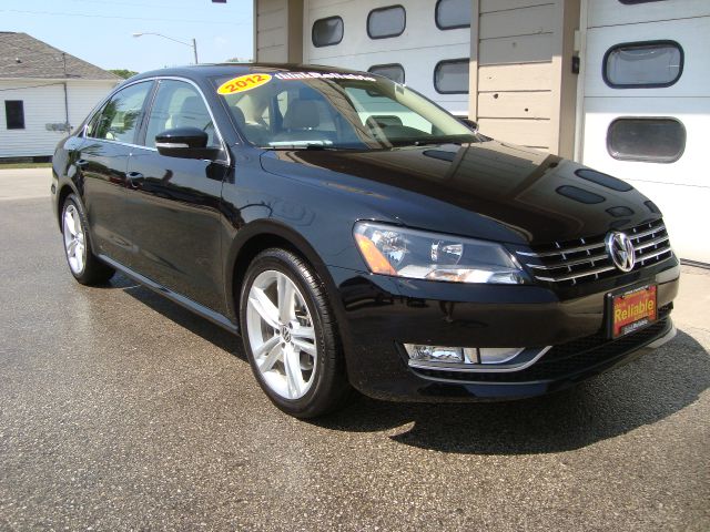 Volkswagen Passat 2012 photo 1