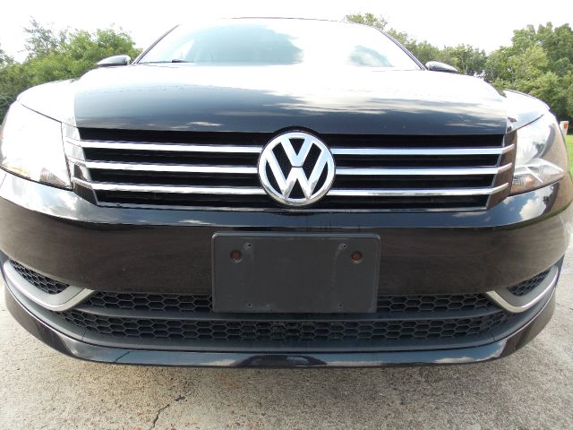 Volkswagen Passat 2012 photo 40