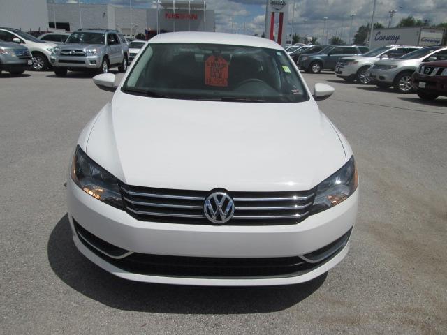 Volkswagen Passat 2012 photo 10