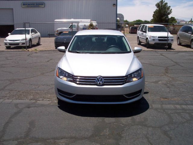 Volkswagen Passat 2012 photo 4