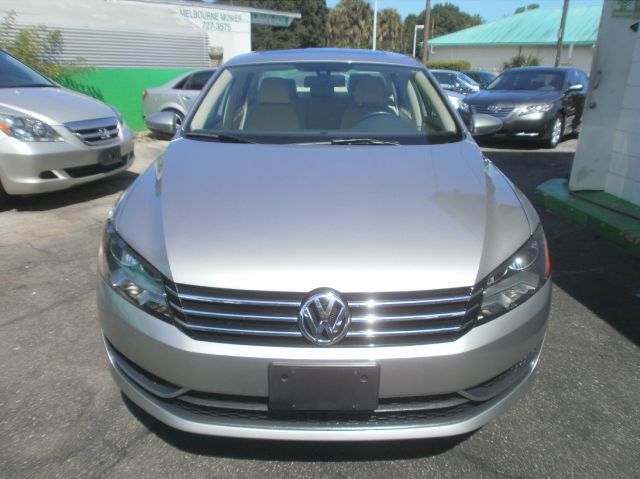 Volkswagen Passat 2012 photo 4