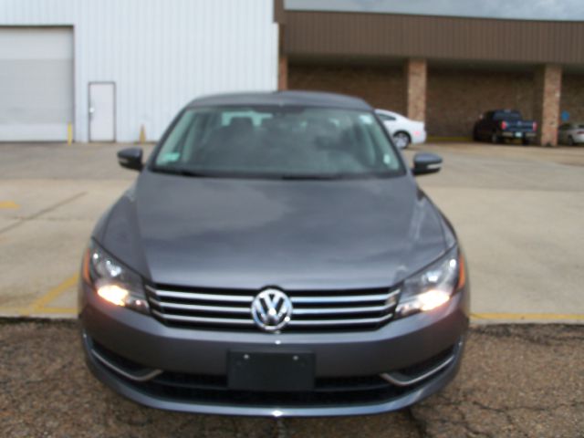 Volkswagen Passat 2013 photo 5