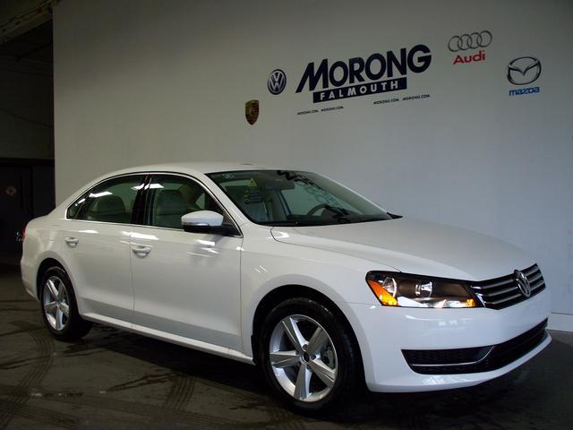 Volkswagen Passat 2013 photo 1