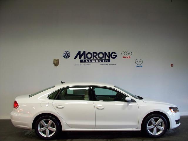 Volkswagen Passat 2013 photo 2