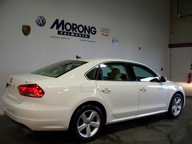 Volkswagen Passat 2013 photo 3