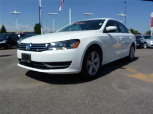 Volkswagen Passat 2013 photo 4