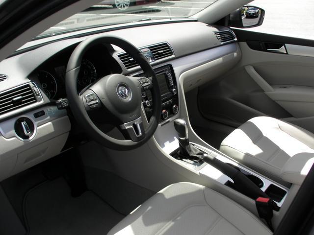 Volkswagen Passat 2013 photo 3